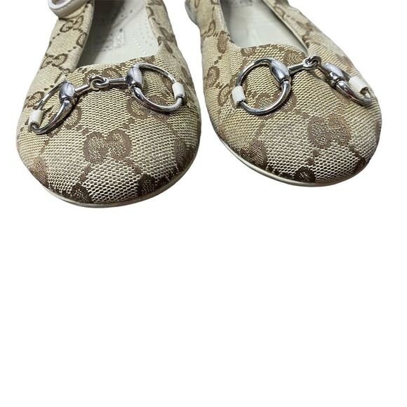 GUCCI Tan Monogram Horsebit Girls Flats 31 / US 13 Logo Ankle Strap - Picture 7 of 8